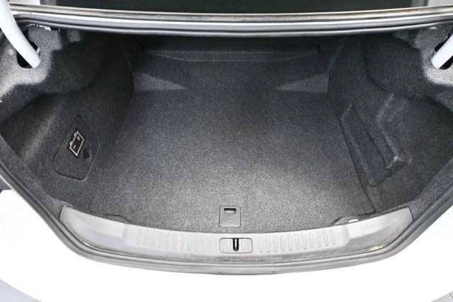 Used 2015 White Chevrolet LS image 31