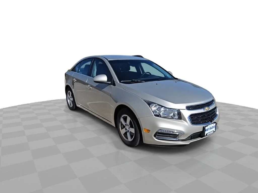 Used 2016 Chevrolet Cruze Limited 1LT with VIN 1G1PE5SB7G7177067 for sale in West Bend, WI