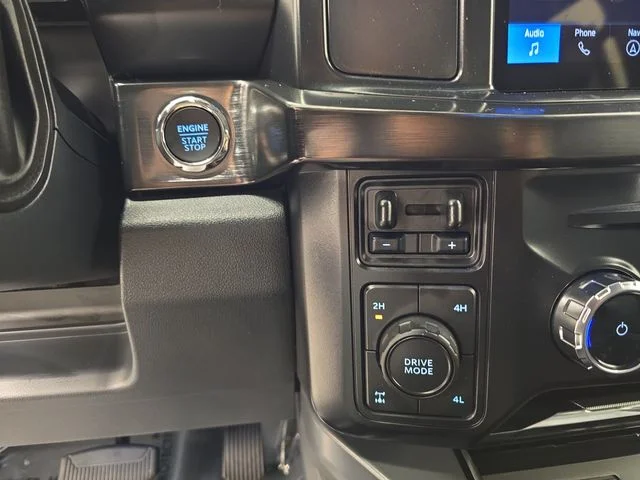 New 2026 Oxford White Ford F-350® Lariat® image 35