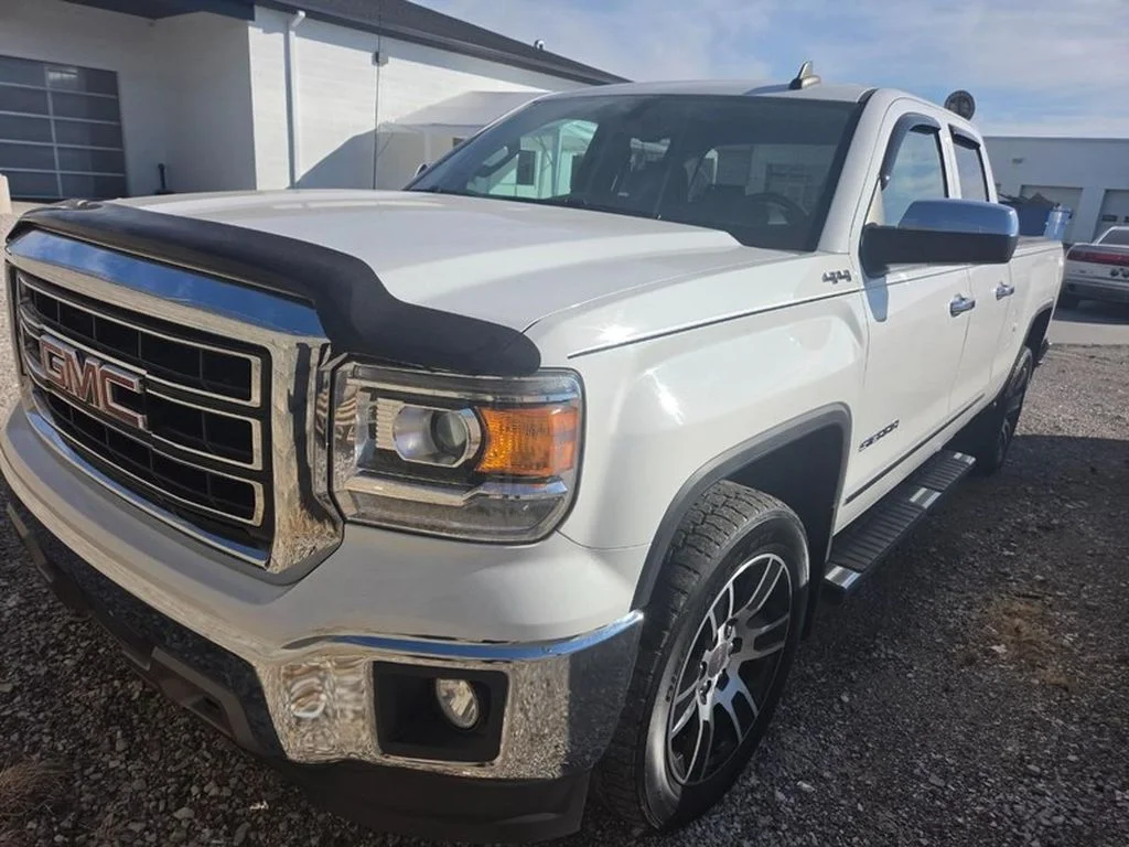 Used 2015 Summit White GMC SLT image 4