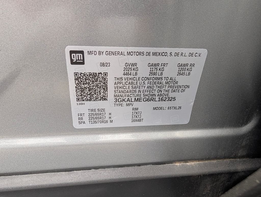 Used 2024 Silver GMC SLE image 29
