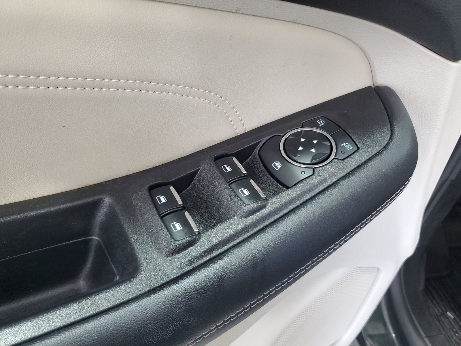 Used 2024 Green Ford Titanium image 12