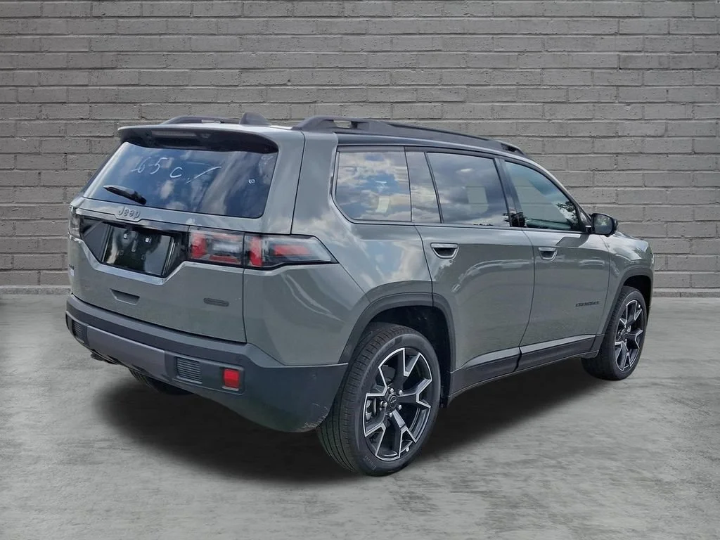 New 2026 Sting-Gray Clearcoat Jeep Overland image 8
