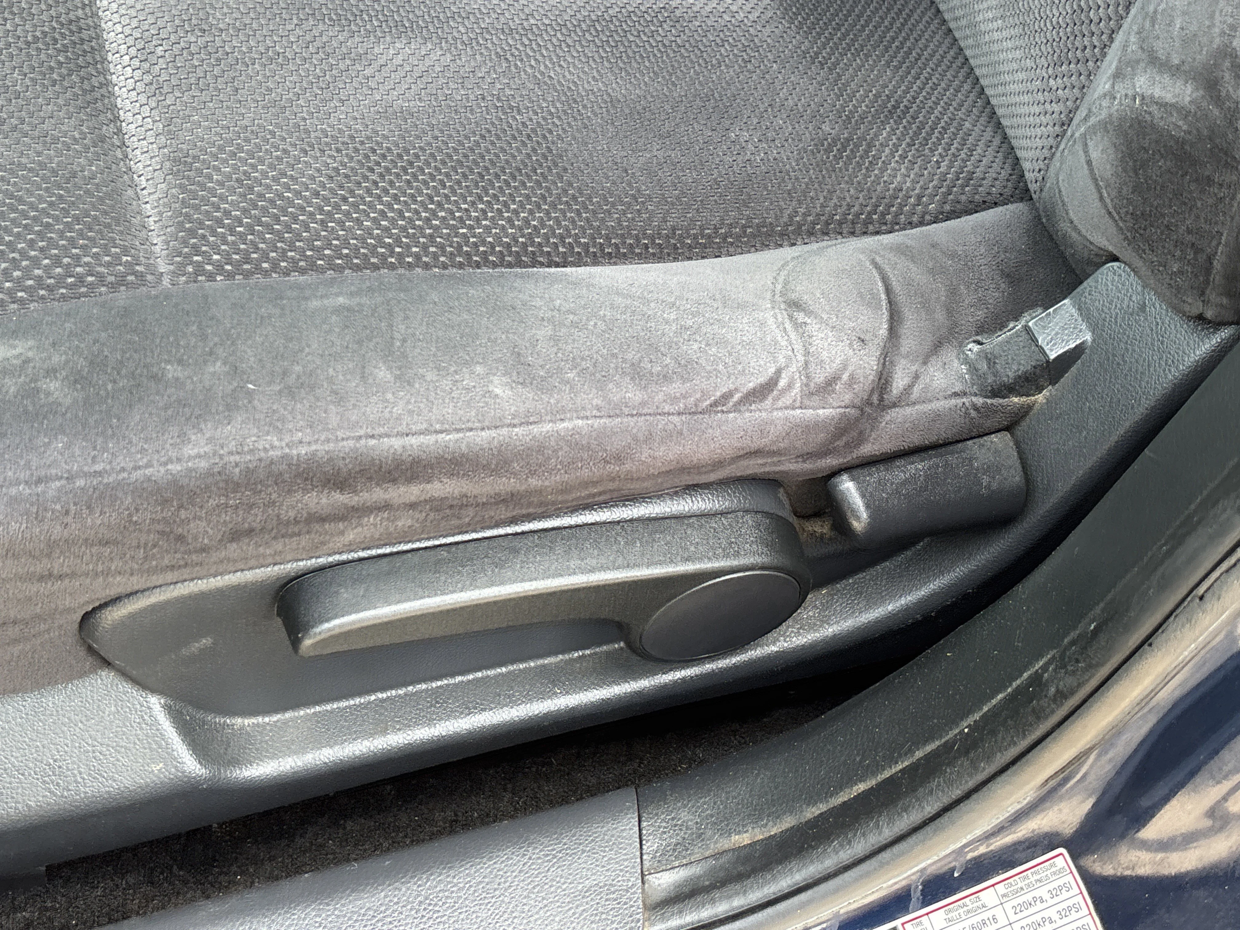 Used 2009 Navy Blue Metallic Nissan 2.5 S image 18