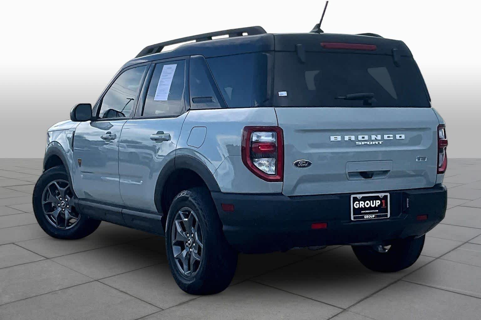 Used 2023 Cactus Gray Ford Badlands image 11
