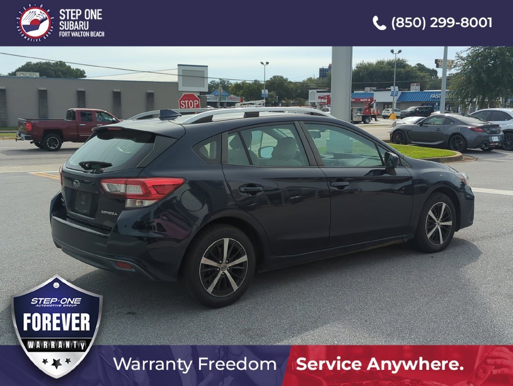 Used 2019 Blue Subaru 2.0i Premium image 7