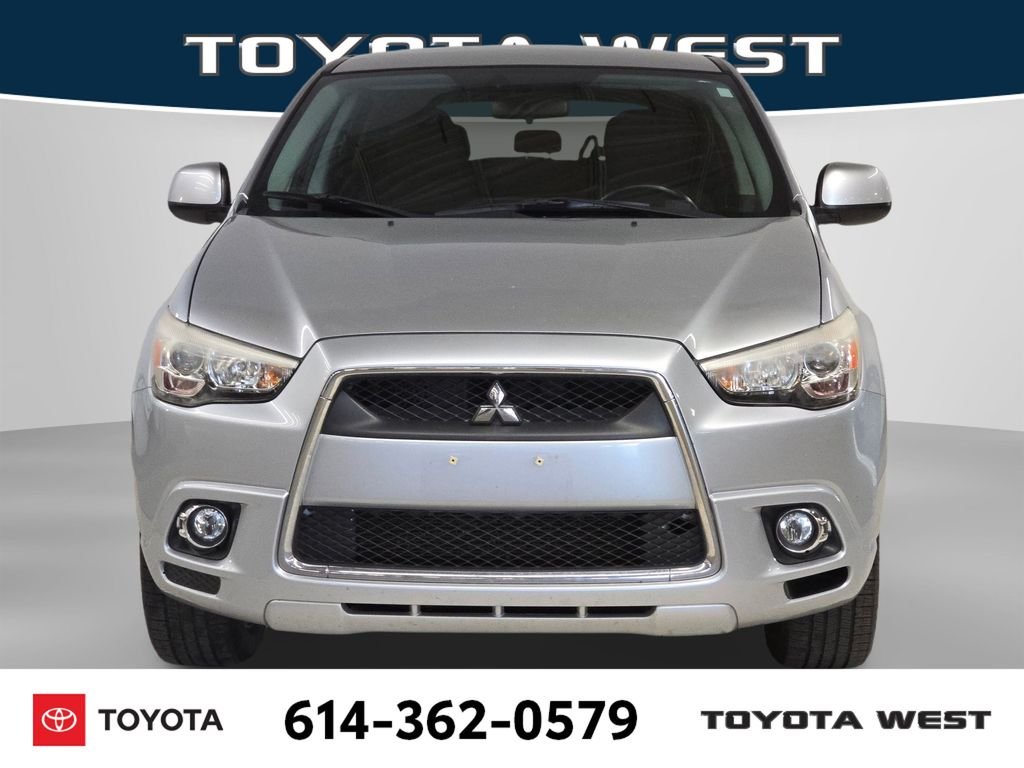 Used 2012  Mitsubishi SE image 2