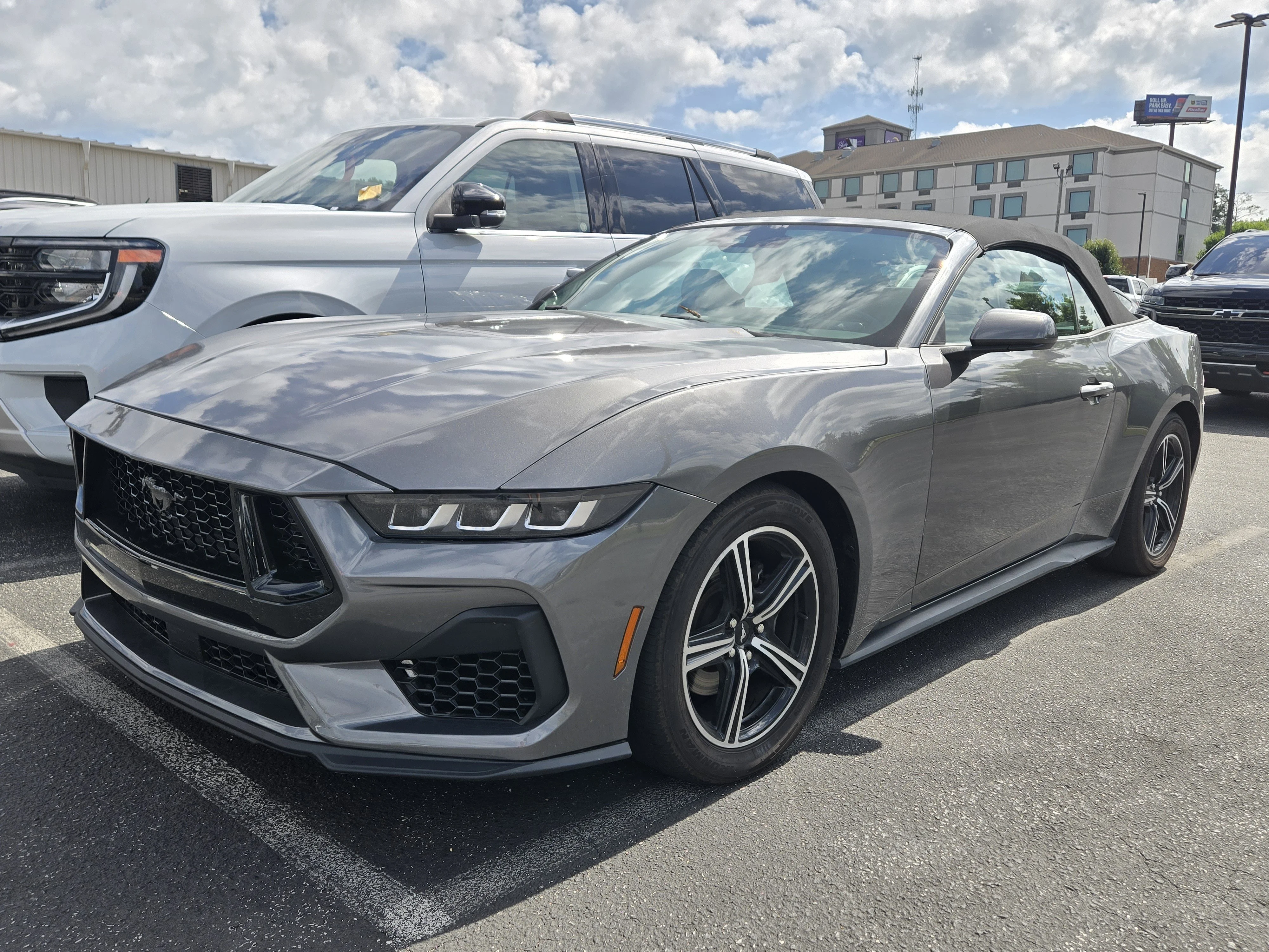 2024 Ford Mustang EcoBoost Premium Convertible's photo