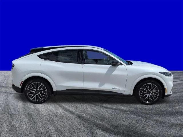 New 2026 Star White Metallic Tri-coat Ford Premium image 3