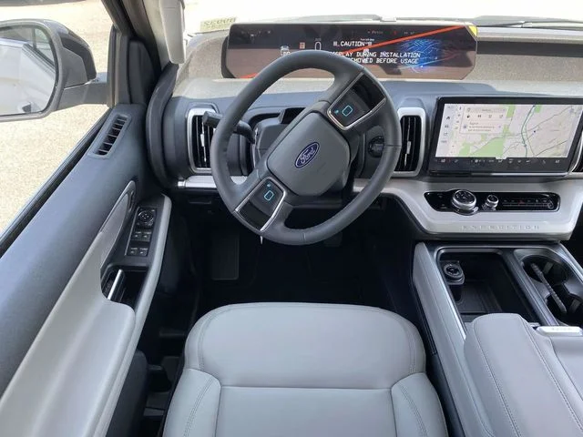 New 2026 Star White Metallic Tri-Coat Ford Active image 13
