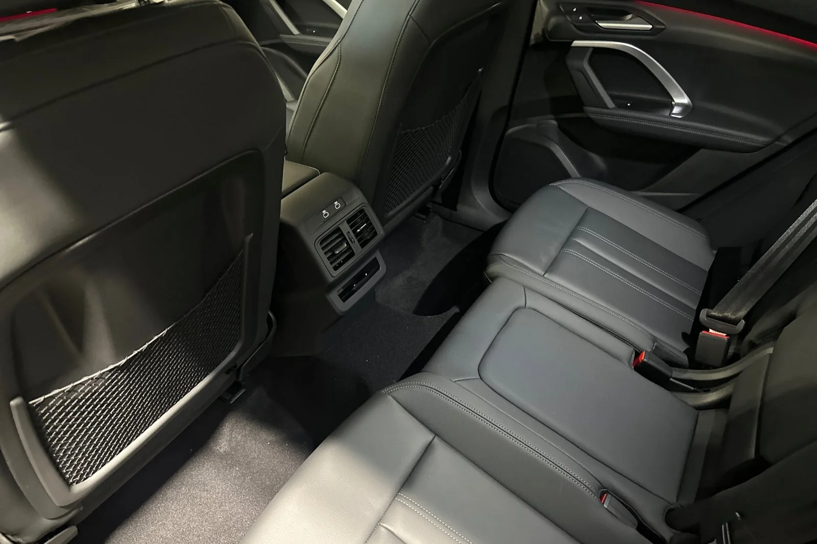 New 2026 Daytona Gray Metallic Audi Premium 2.0 TFSI quattro image 11