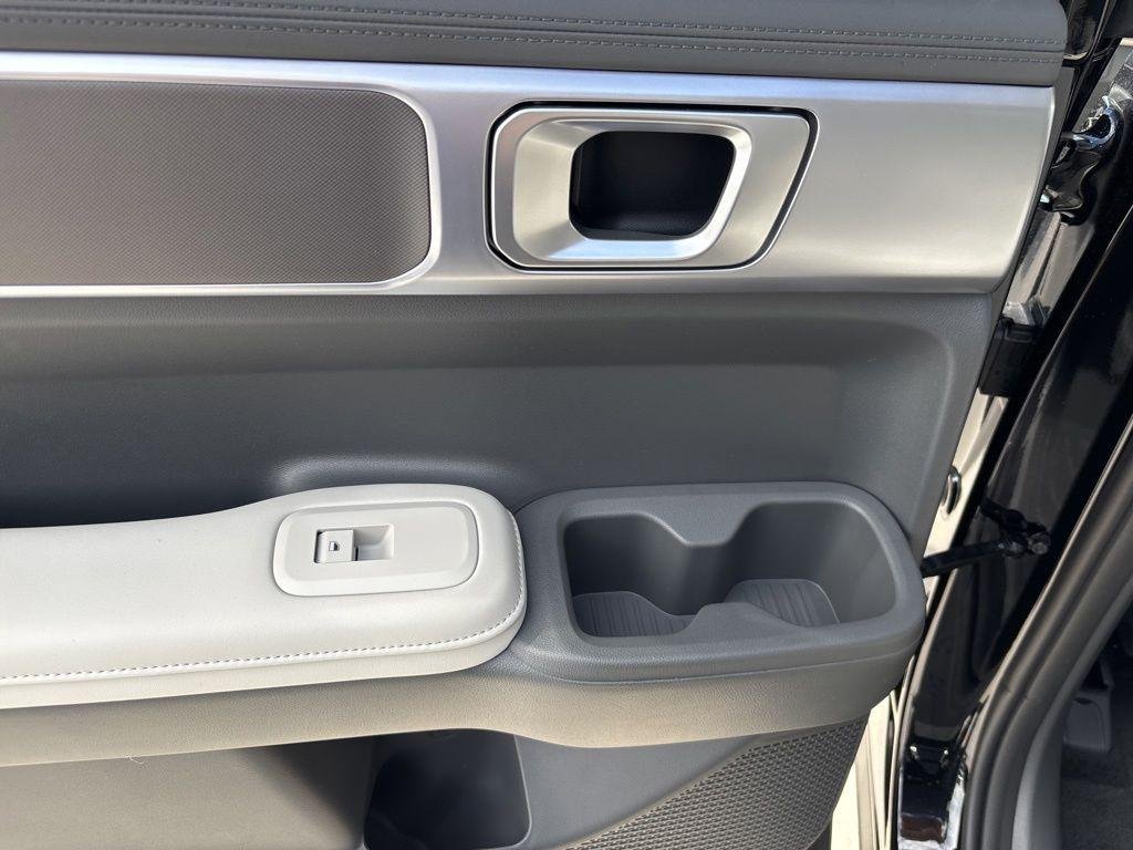 New 2026 Phantom Black Hyundai SEL AWD image 35