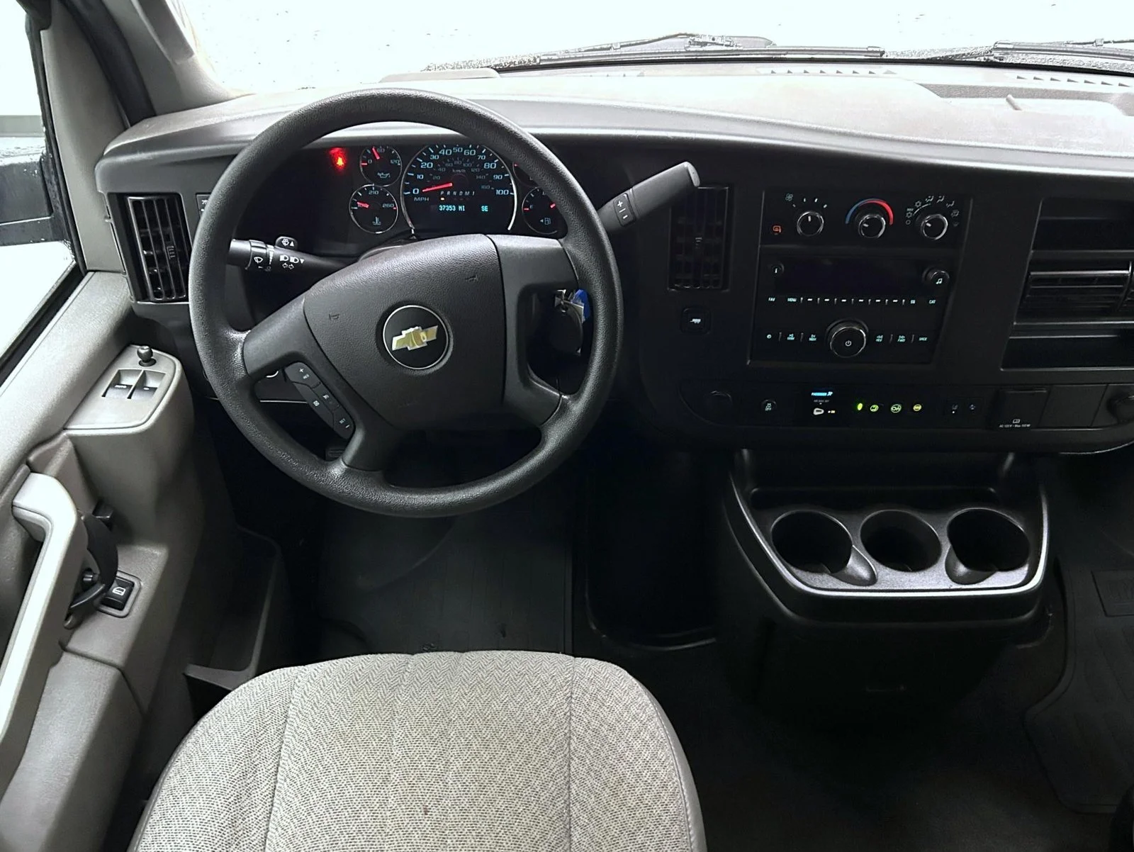 Used 2025 White Chevrolet LT image 14