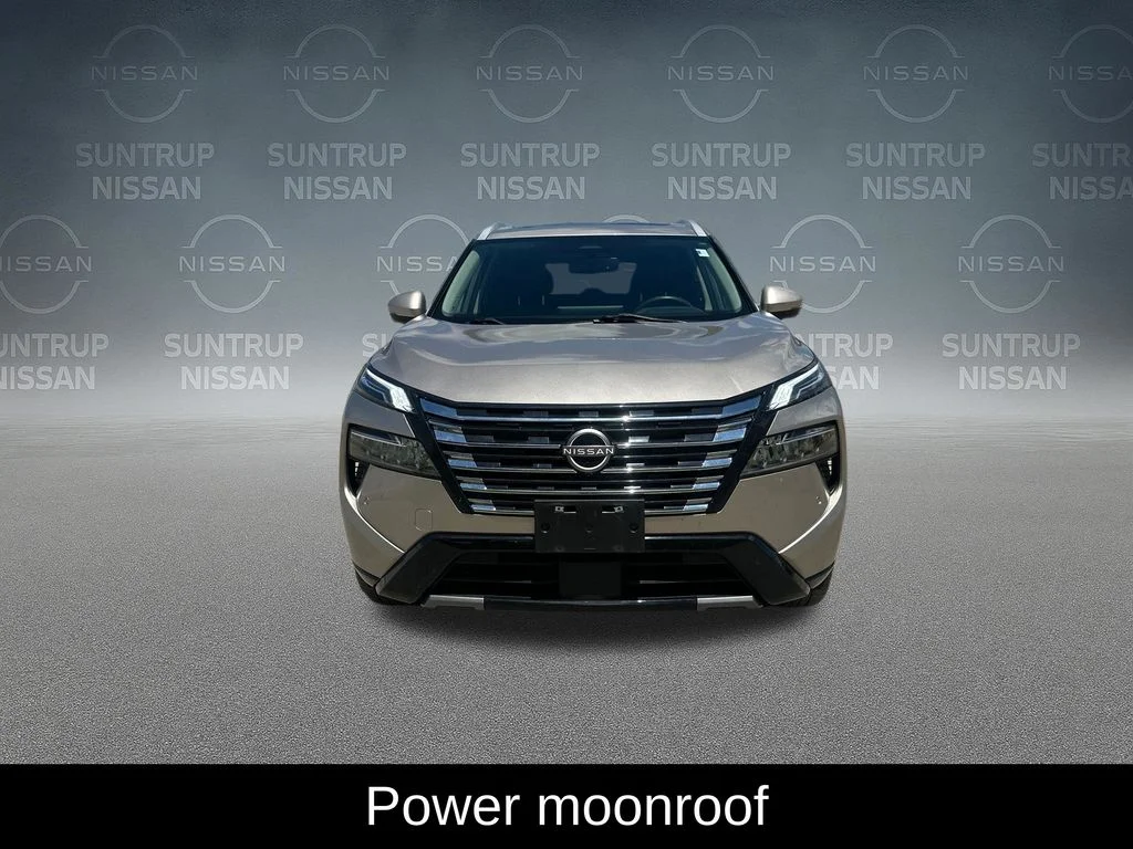 Used 2024 Gold Nissan Platinum image 11