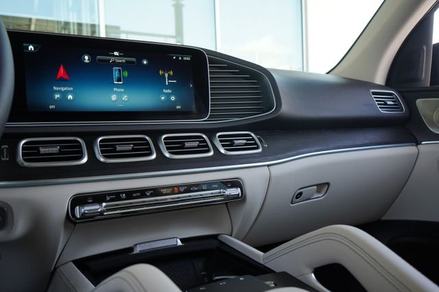 New 2026 Selenite Grey Metallic Mercedes-Benz GLE 450 image 18