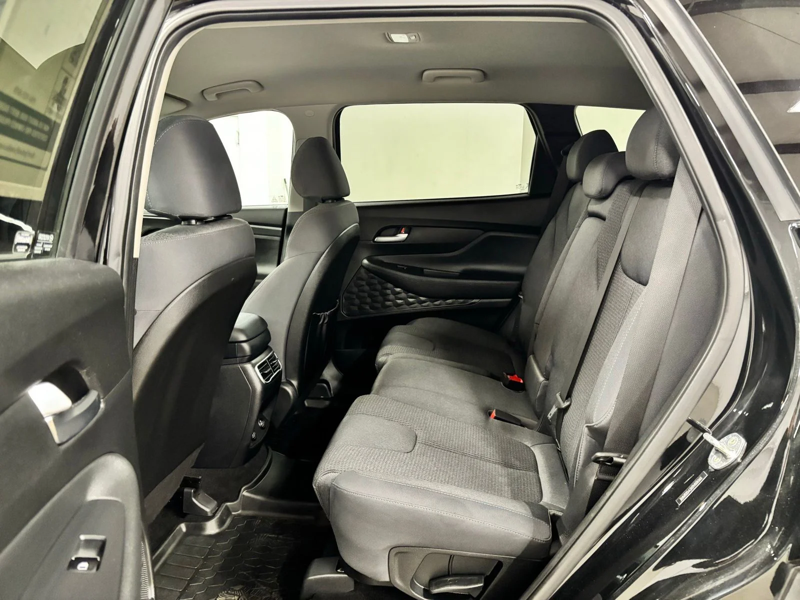 Used 2023 Black Hyundai SEL image 19