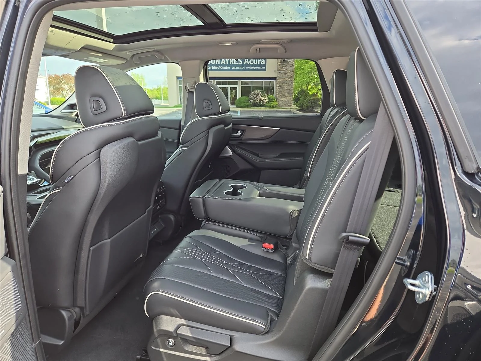 New 2026 Majestic Black Pearl Acura SH-AWD w/Advance image 24