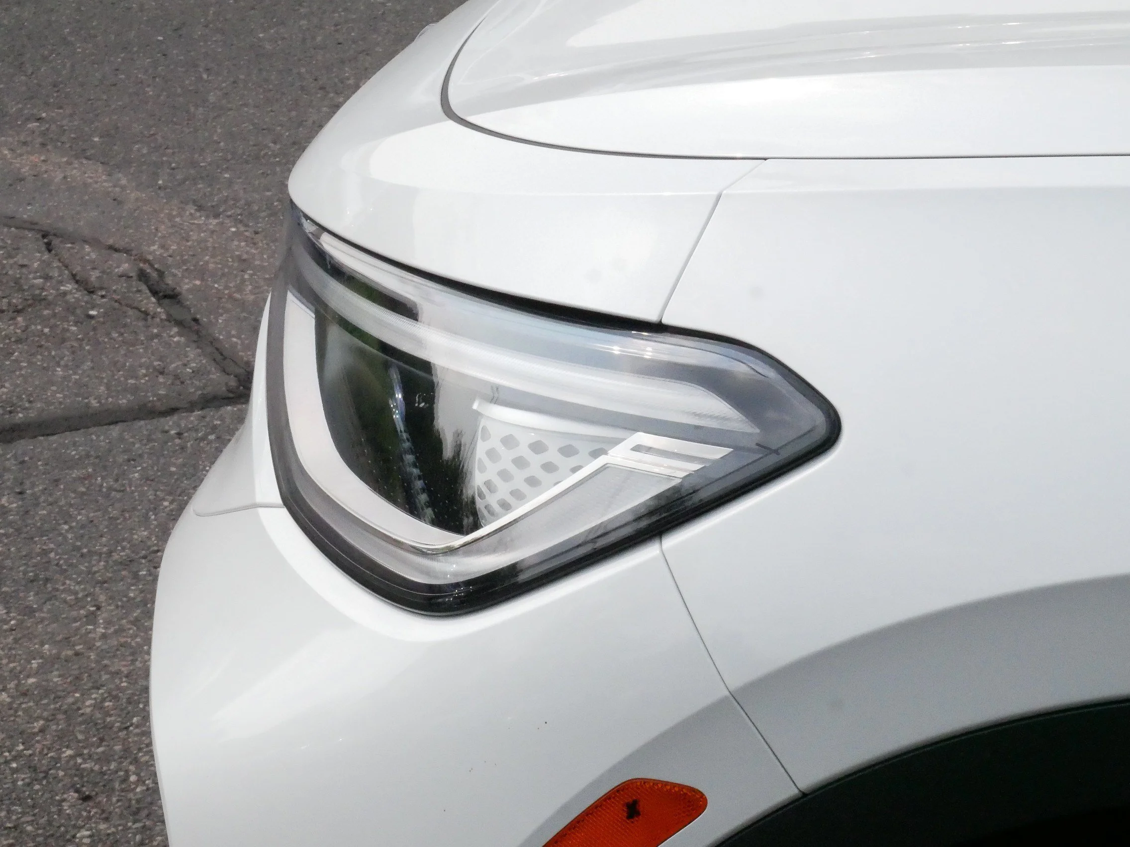 Certified Used 2023 Opal White Pearl Volkswagen Pro S image 16