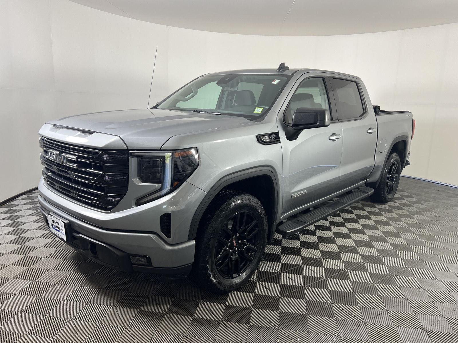 Used 2023 Sterling Metallic GMC Elevation image 29