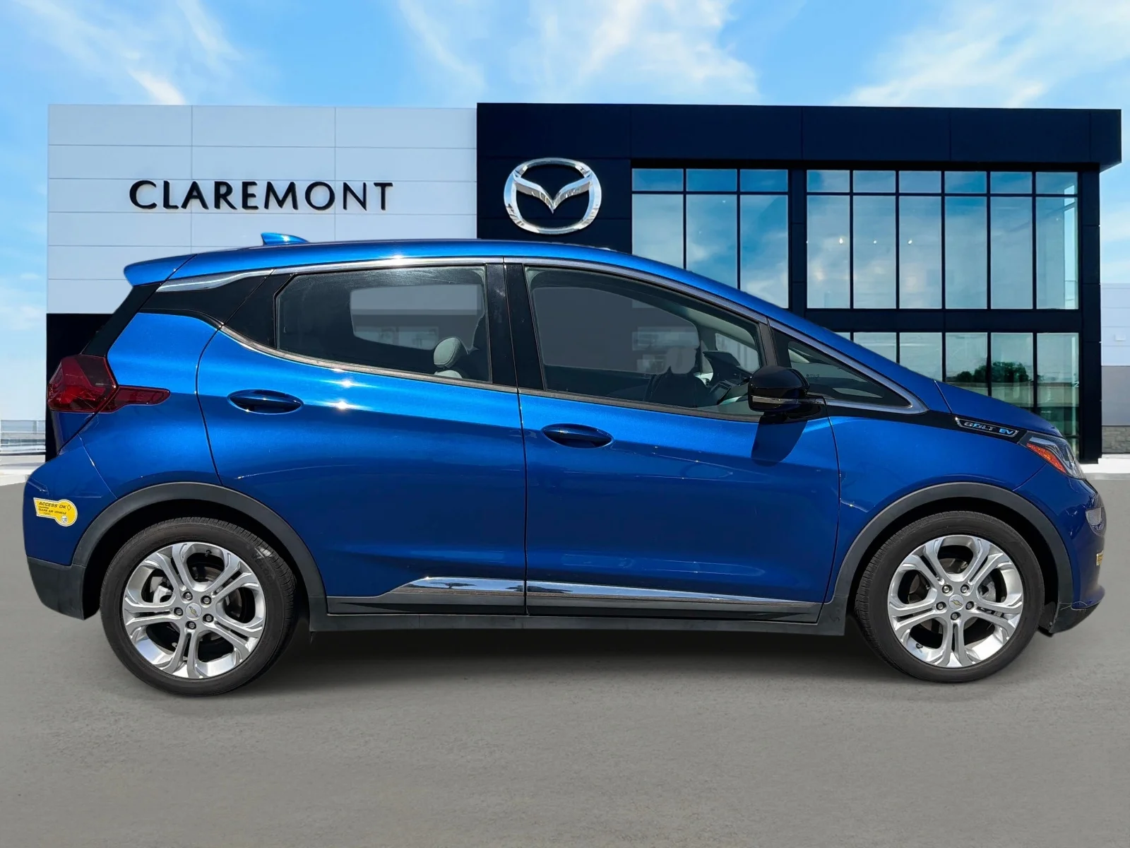 Used 2021 KINETIC BLUE ME Chevrolet 5dr Wgn LT image 4