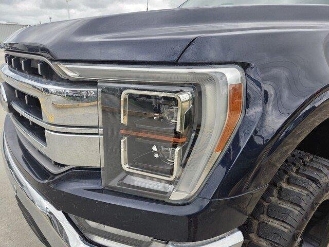Used 2022 Antimatter Blue Metallic Ford LARIAT image 10