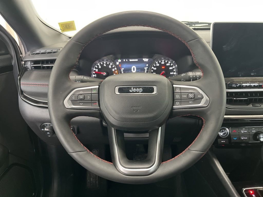 Used 2023 Silver Jeep Trailhawk image 5