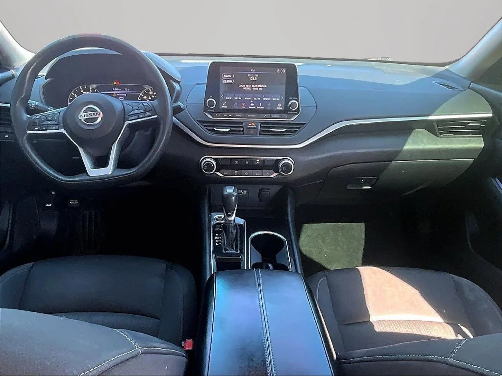 Used 2021 Red Nissan 2.5 SV image 14