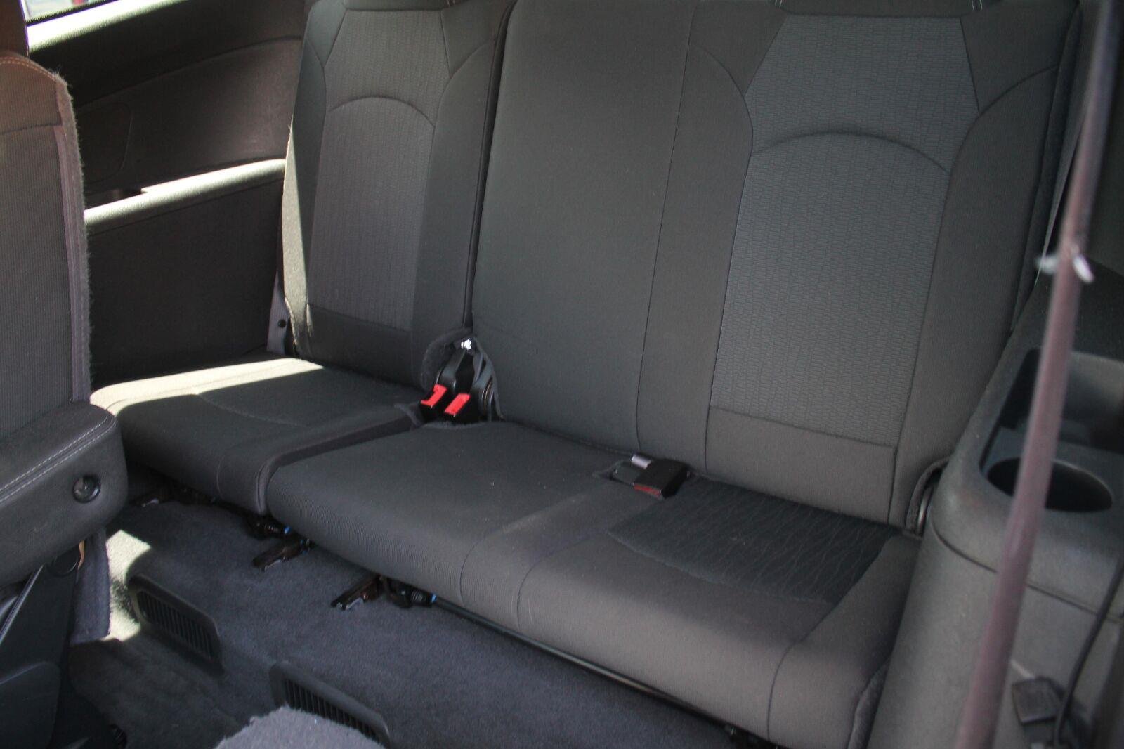 Used 2016 TUNGSTEN METALLIC Chevrolet LT image 27