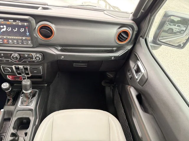 Used 2023 Gray Jeep Mojave image 14