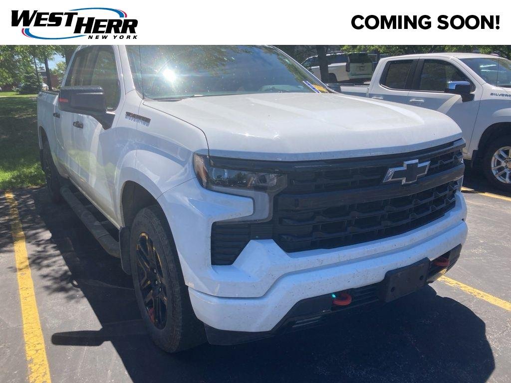 Used 2025 Summit White Chevrolet RST image 1