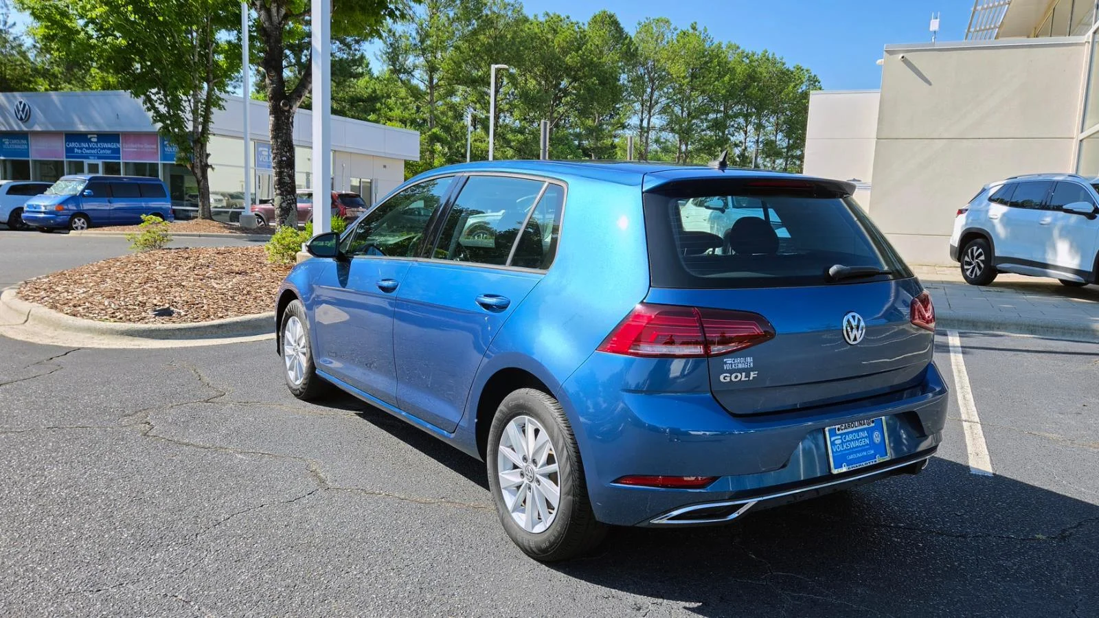 Used 2019 Silk Blue Metallic Volkswagen S image 3