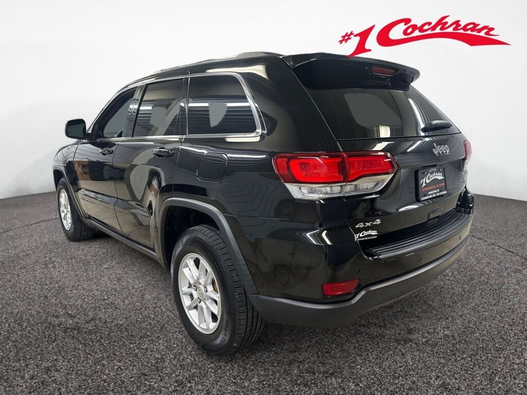 Certified Used 2020 Diamond Black Crystal Pearl Coat Jeep Laredo E image 20