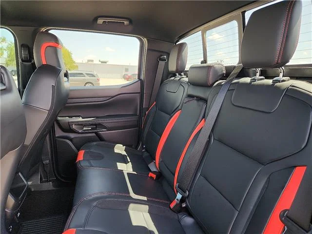 Used 2025 -Select- Ford Raptor 4x4 SuperCrew 5 ft. box 128.7 in. WB image 9