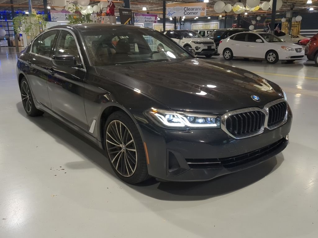 Used 2022 Black BMW 540i xDrive image 3