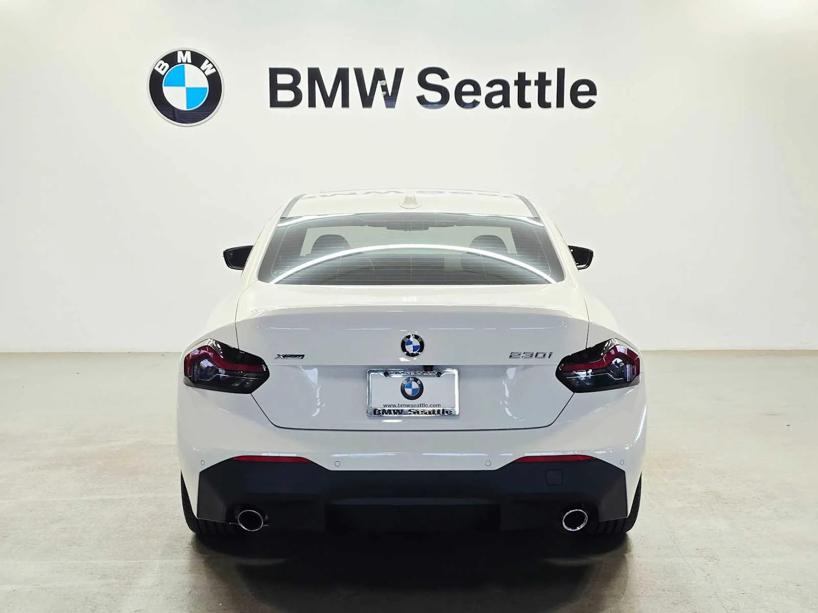 Used 2023 Alpine White BMW 230i xDrive image 5