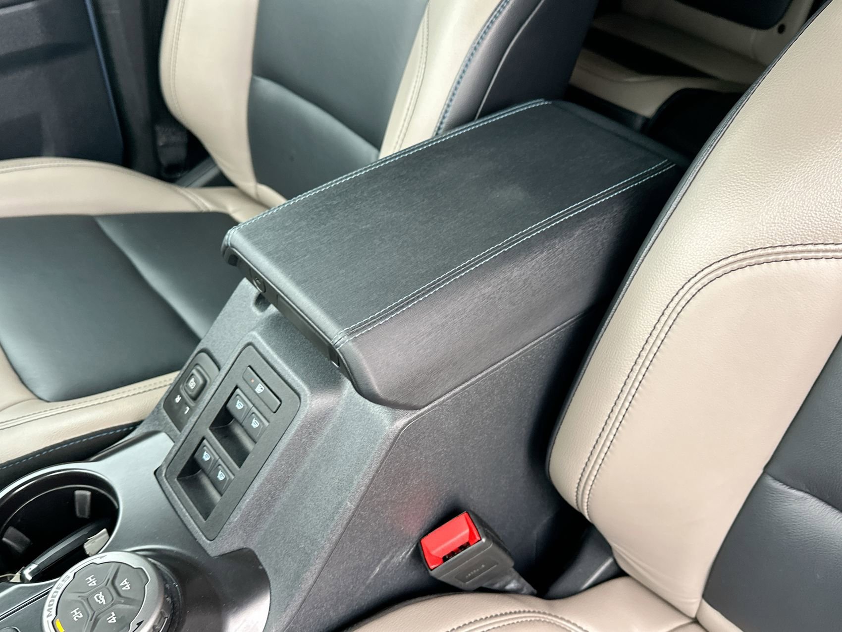 Used 2024 Azure Gray Metallic Ford Wildtrak image 21
