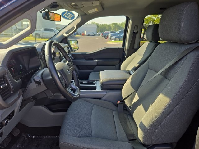 Used 2024 Blue Metallic Ford XLT image 18