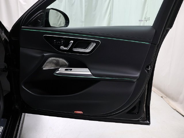 Used 2026 Black Mercedes-Benz E 450 image 33
