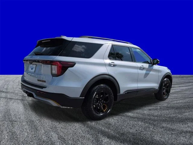 New 2026 Space White Metallic Ford Tremor® image 4