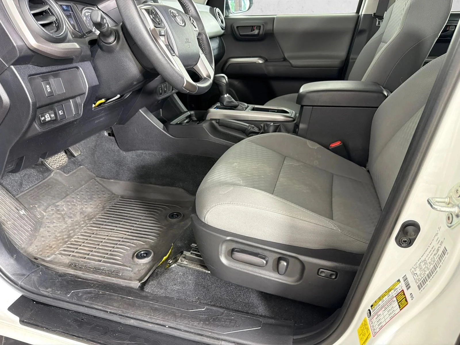 Used 2023 Silver Toyota SR image 9