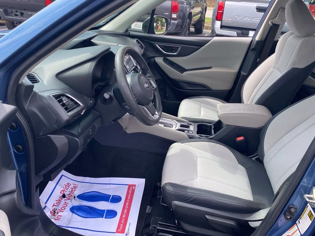 Used 2020 Blue Subaru Base image 5