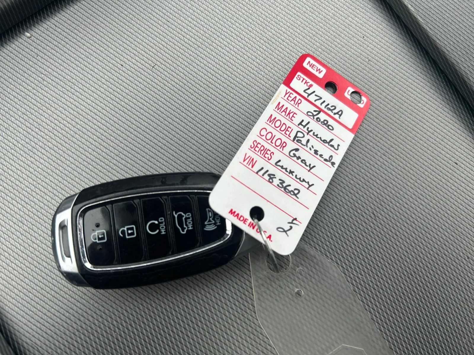 Used 2020 Gray Hyundai Luxury AWD image 28