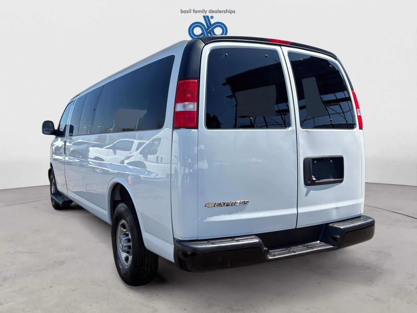 Used 2023 Summit White Chevrolet LS image 3