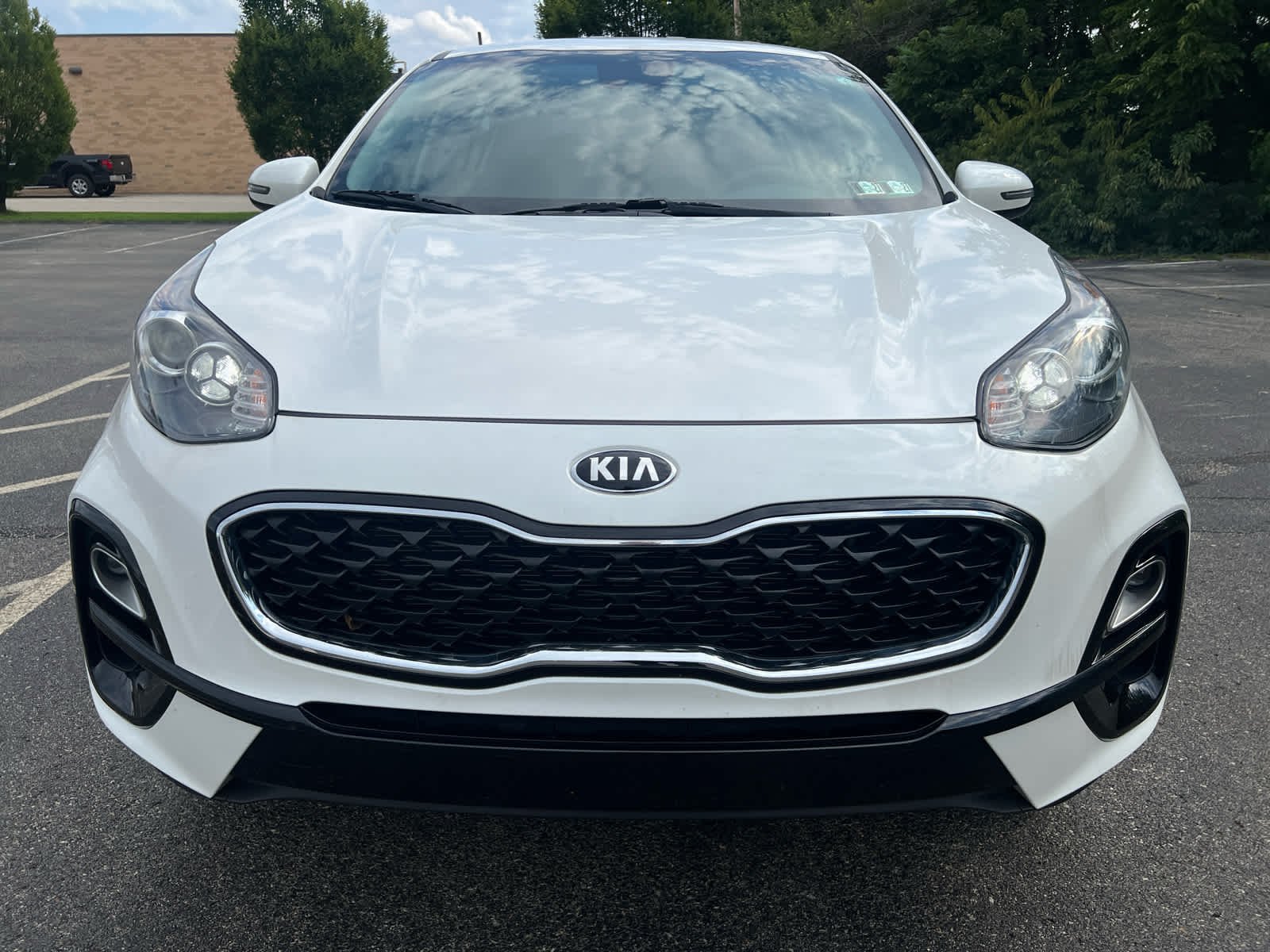Used 2022 Snow White Pearl Kia LX image 12