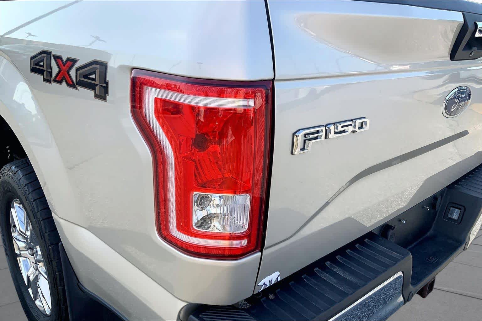 Used 2017 White Gold Ford XLT image 26