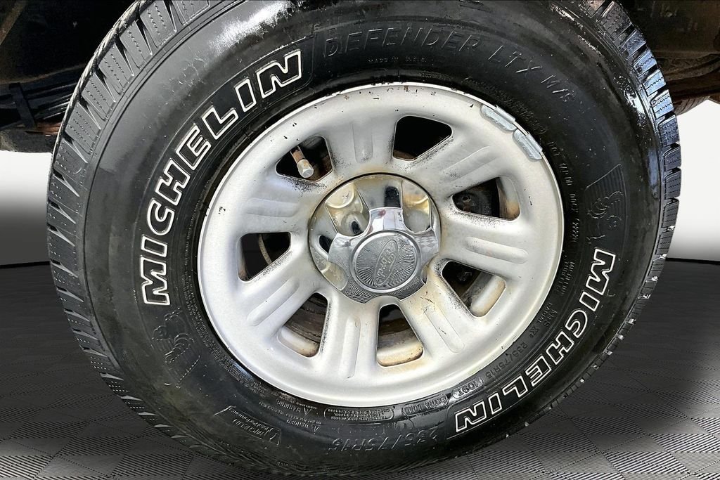 Used 2011 White Ford XL image 20