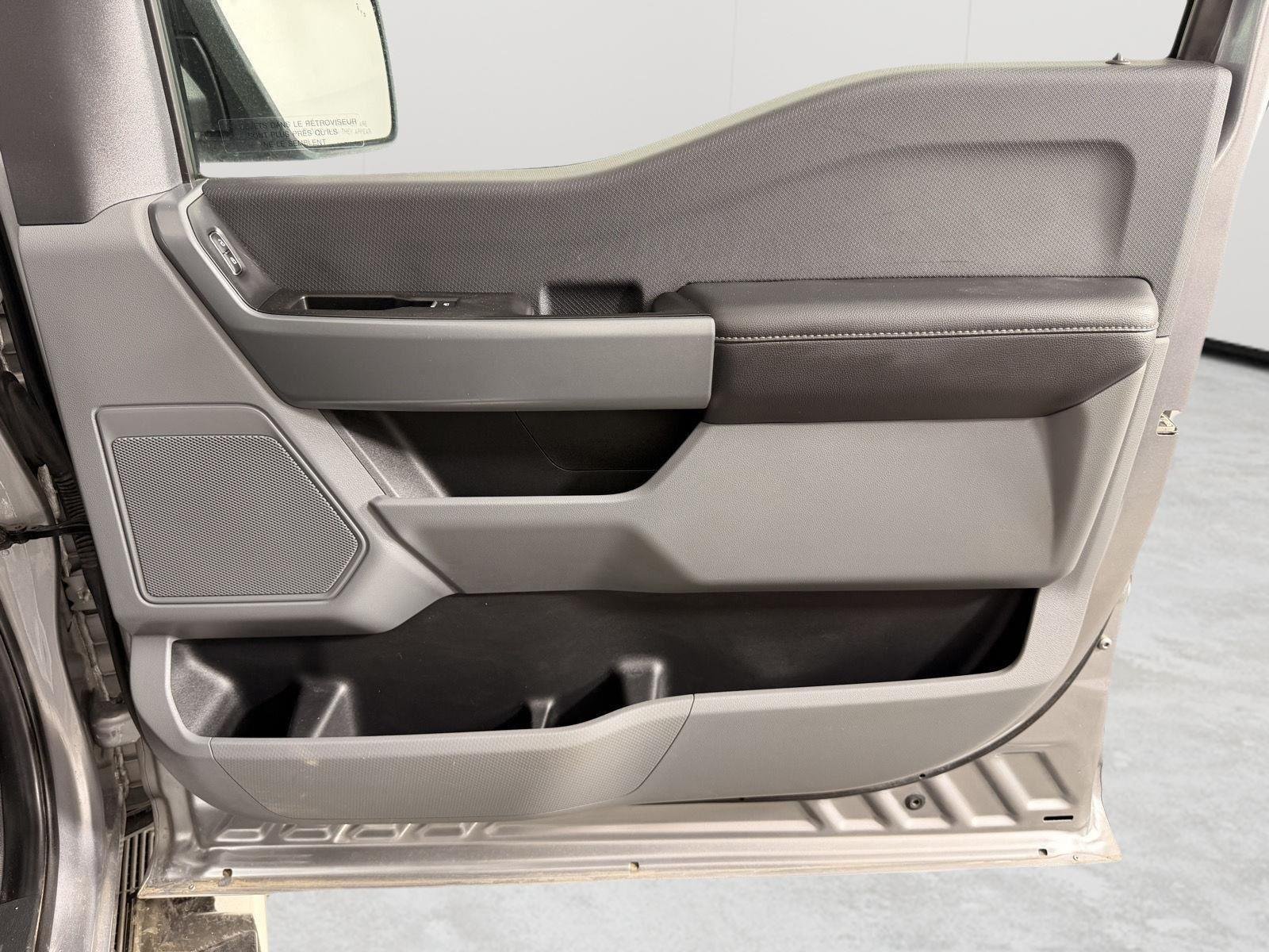 Used 2023 Iconic Silver Ford XLT image 24