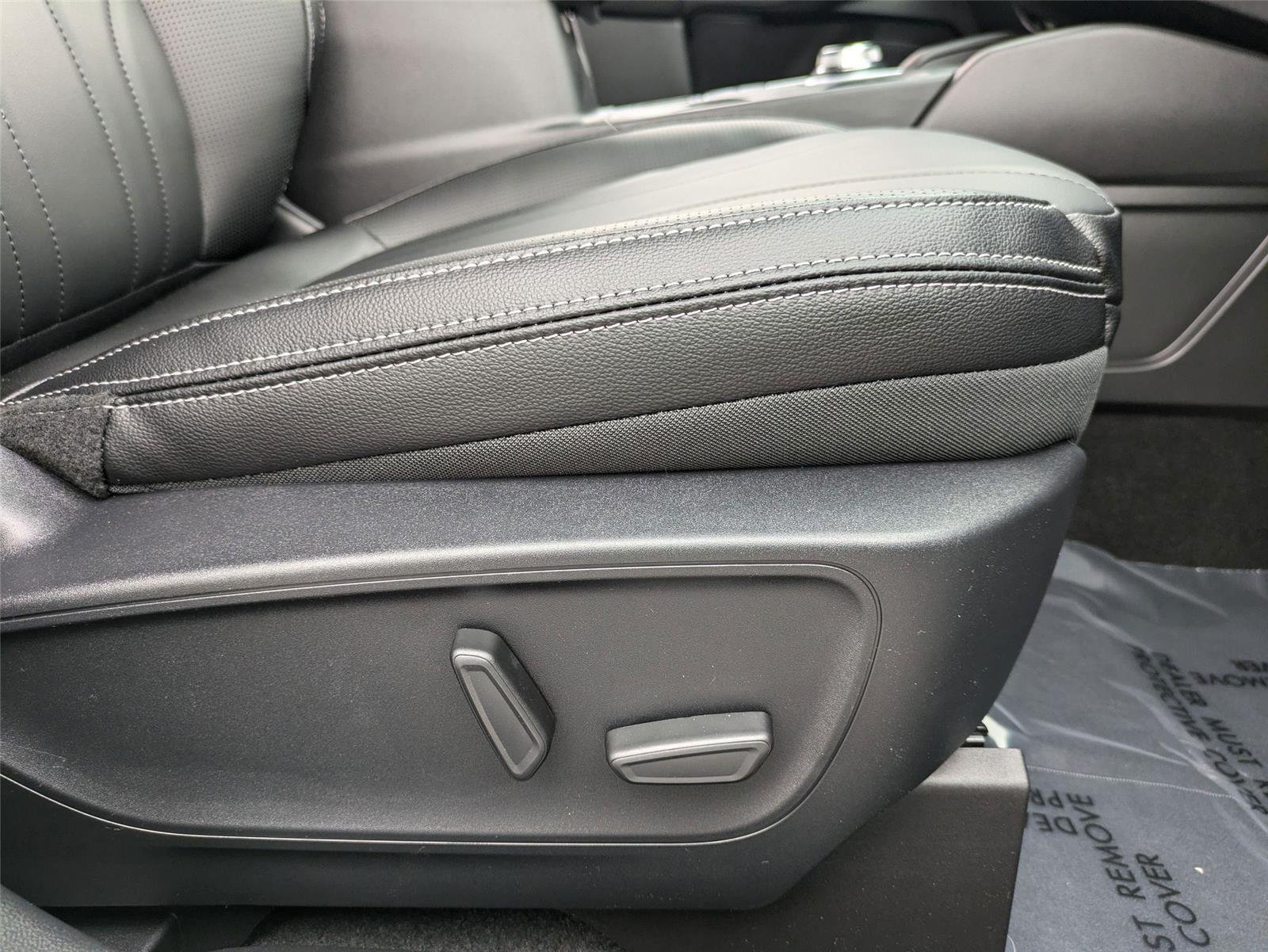New 2025 Star White Metallic Tri-Coat Ford PHEV image 45