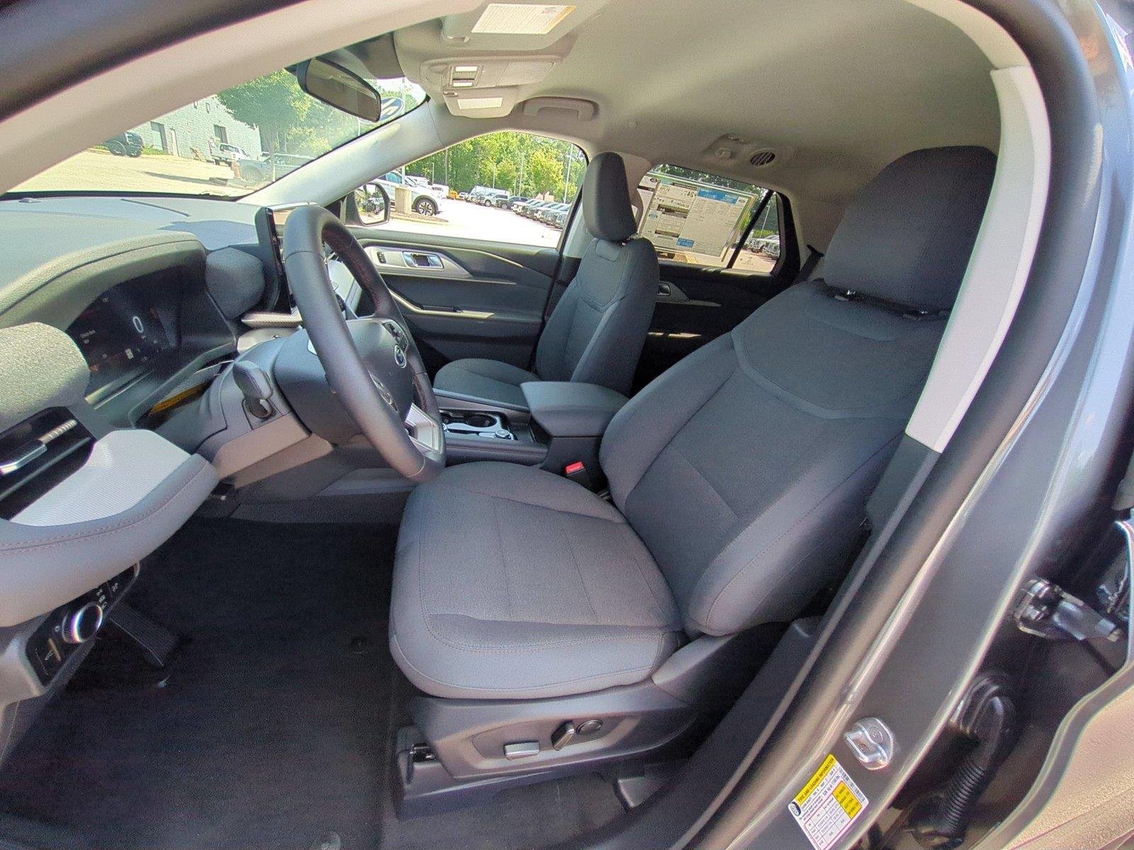 New 2026 Carbonized Gray Metallic Ford Active image 18