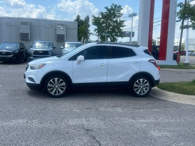 Used 2017 White Buick Preferred image 2